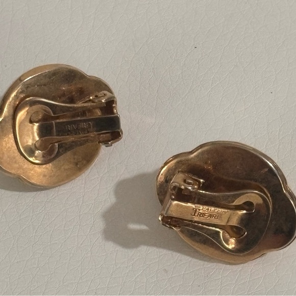 Trifari vintage very early clip on earrings - Picture 7 of 7